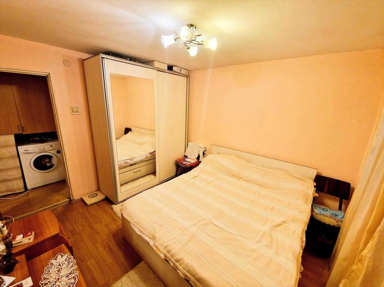 Casă cu 2 camere semidecomandat în Est