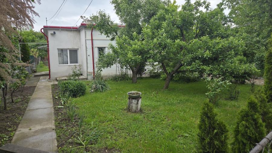 Casă cu 3 camere în Central