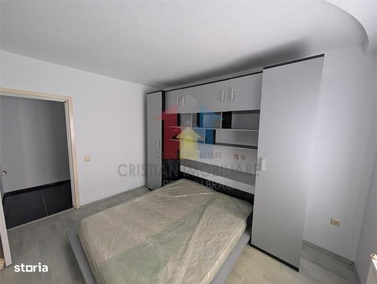 Apartament cu 3 camere decomandat în Calarași 4