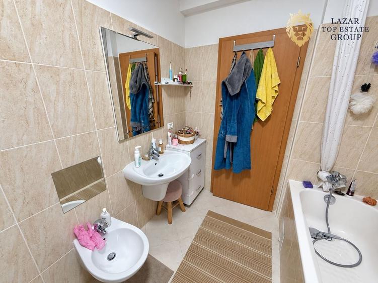 Apartament cu 3 camere decomandat, mobilat în Torontalului