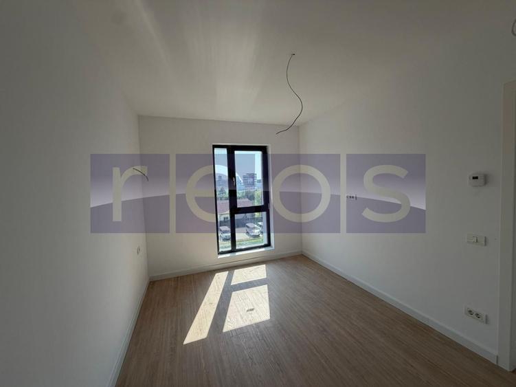 Apartament cu 4 camere, mobilat în Central