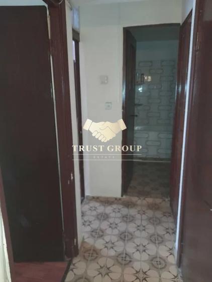 Apartament cu 3 camere decomandat în Drumul Taberei