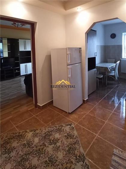 Apartament cu 2 camere decomandat, mobilat în Central