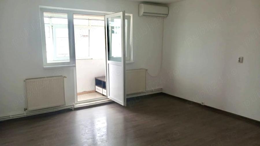 Apartament cu 2 camere semidecomandat în Micro 11