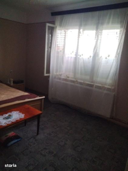 Casă cu 4 camere în Curtici