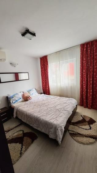 Apartament cu 2 camere semidecomandat, mobilat în Micălaca