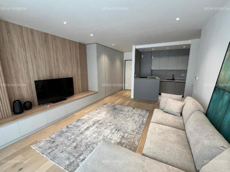 Apartament cu 2 camere semidecomandat, mobilat în Cotroceni