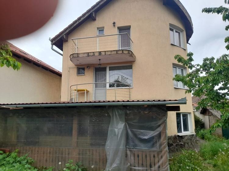Casă individuală cu 5 camere cu Canalizare în Mureșeni
