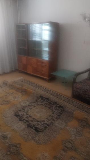 Apartament cu 2 camere decomandat în Văcăresti
