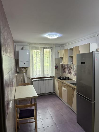 Inchiriez apartament 2 camere Precista - 1