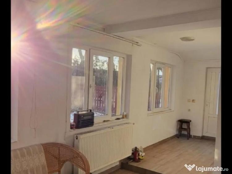 Casă cu 6 camere în Central