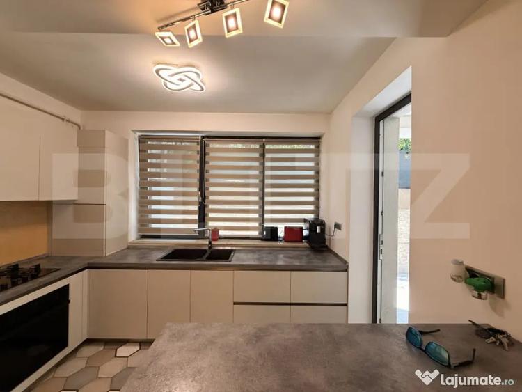 Apartament cu 4 camere decomandat în Ultracentral