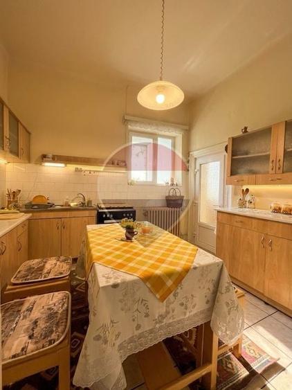 Casă cu 3 camere cu Teren 371 Mp în Ultracentral