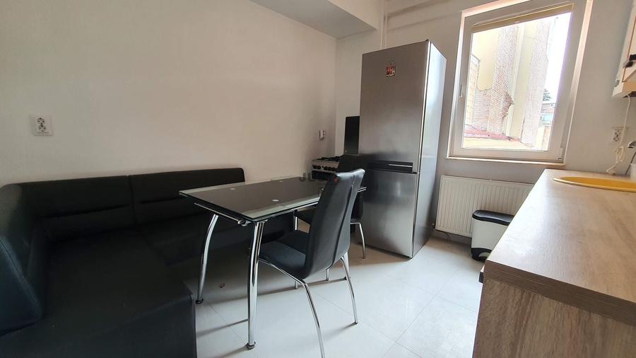Apartament cu 2 camere decomandat în Ultracentral