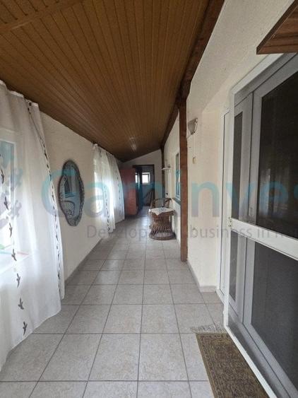 Casă individuală cu 3 camere cu Canalizare în Leș
