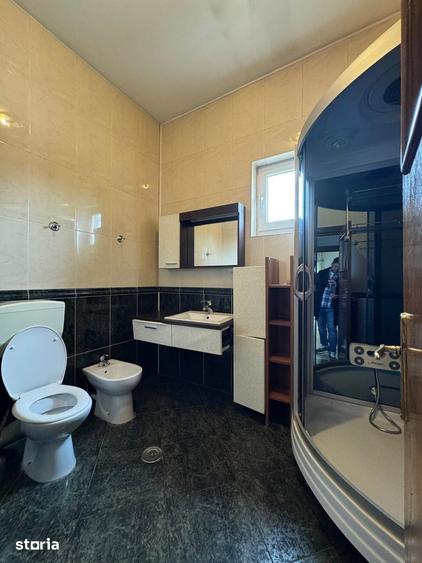 Casă cu 6 camere cu Teren 371.59 Mp în Dămăroaia
