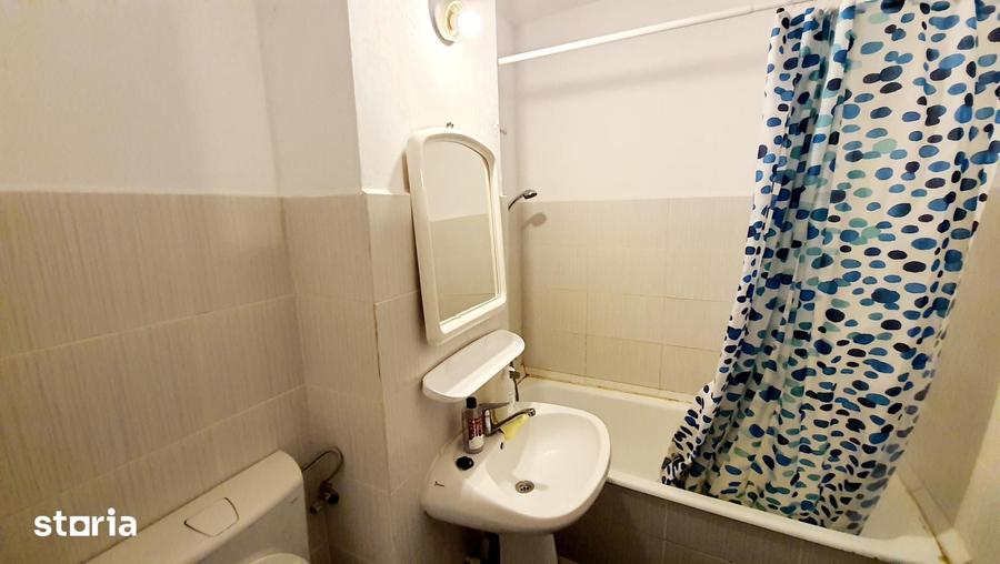 Apartament cu 2 camere decomandat în Titan