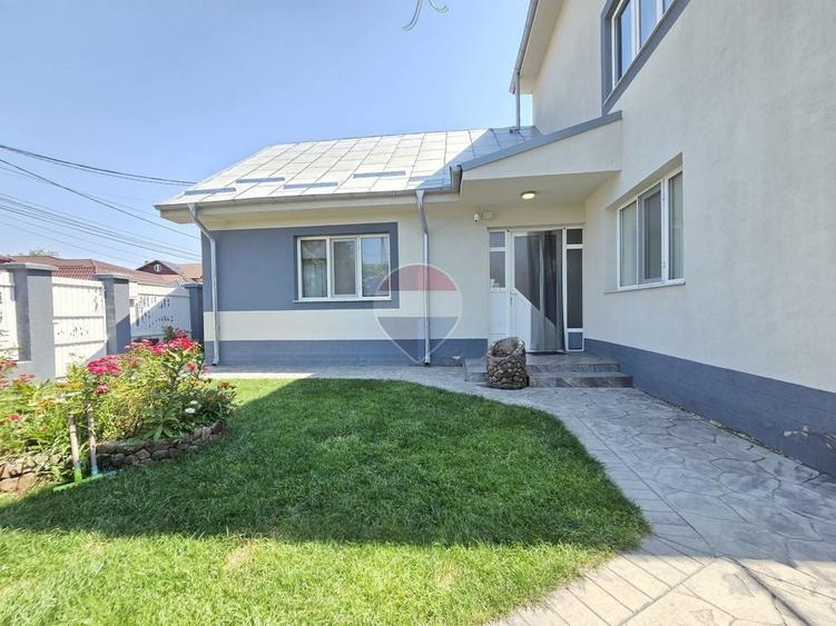Casă cu 4 camere cu Teren 320 Mp în Central