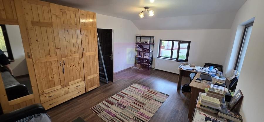 Vila 6 camere de vanzare in Banesti - 11