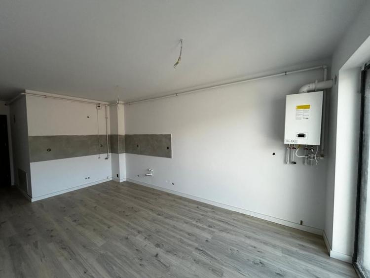 Apartament cu 2 camere semidecomandat în Florești — fotografia 2
