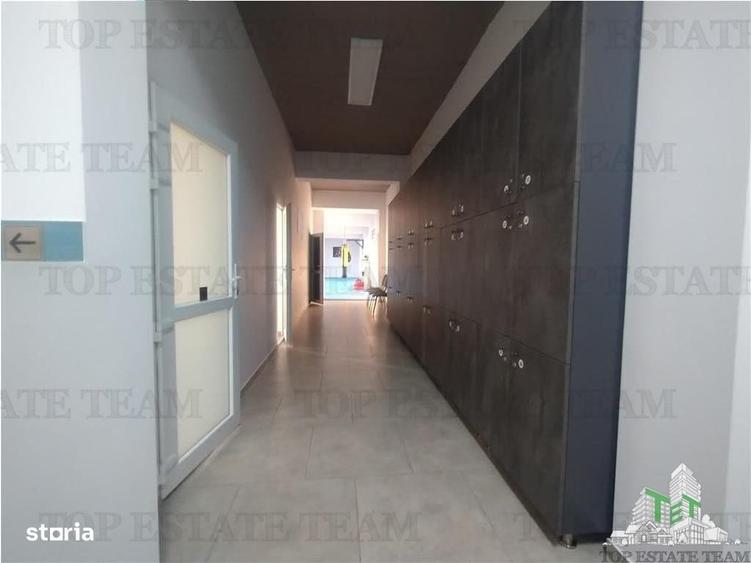 Spațiu comercial, de 520 mp, în Cățelu