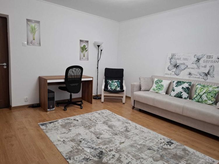 Apartament cu 2 camere decomandat în Panduri