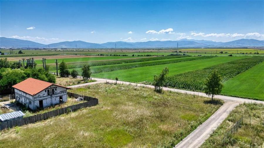 Teren Construcții intravilan de 400 mp, în Hărman