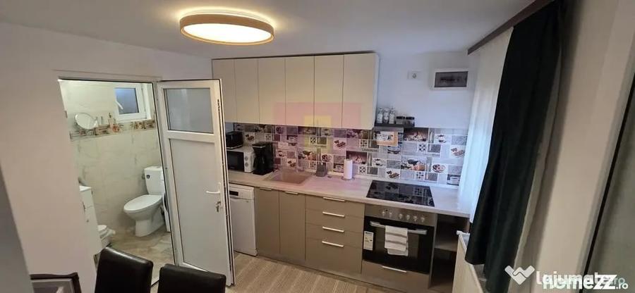 Casă cu 4 camere cu Teren 722 Mp în Podul Vadului