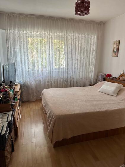 Apartament cu 2 camere decomandat în Mazepa 1
