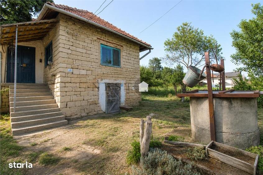 Casă cu 3 camere cu Canalizare în Șoimeni