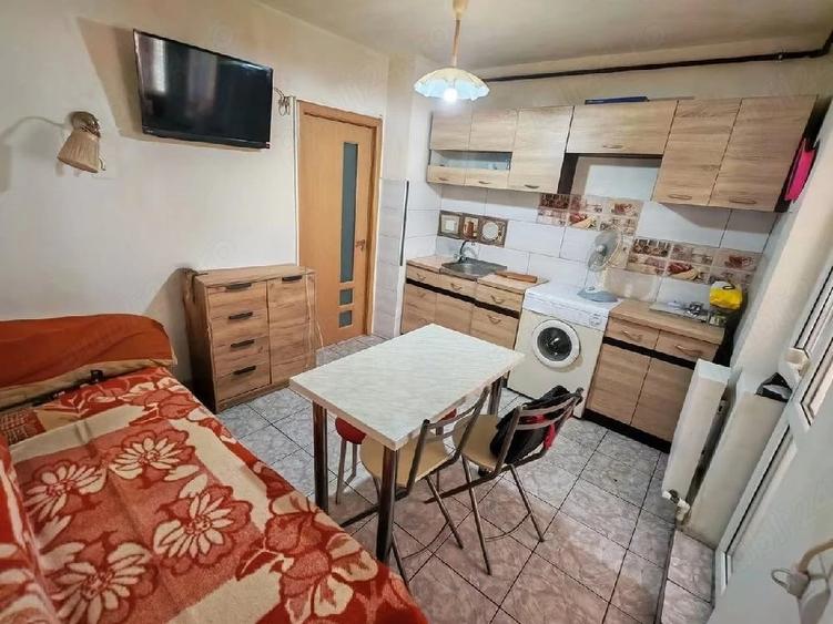 Apartament cu 2 camere decomandat în Abator