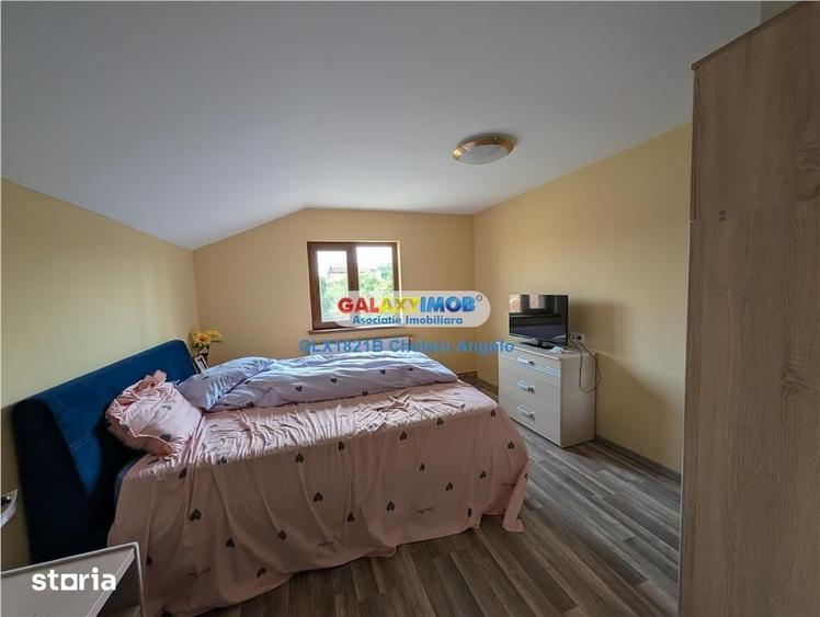 Casă cu 5 camere cu Teren 2000 Mp în Gruiu
