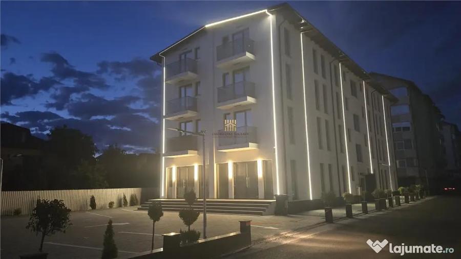 Spațiu comercial, de 929 mp, în Ipotești