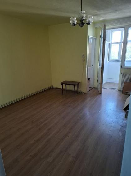 Garsonieră decomandată în Exterior Vest