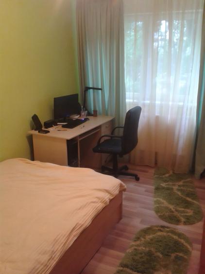 Apartament cu 2 camere semidecomandat, mobilat în Apusului