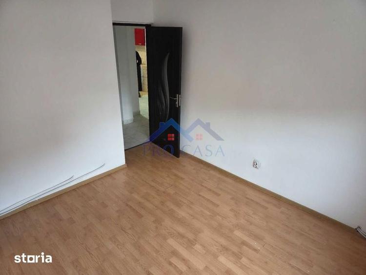 Apartament cu 3 camere decomandat, mobilat în Cetate