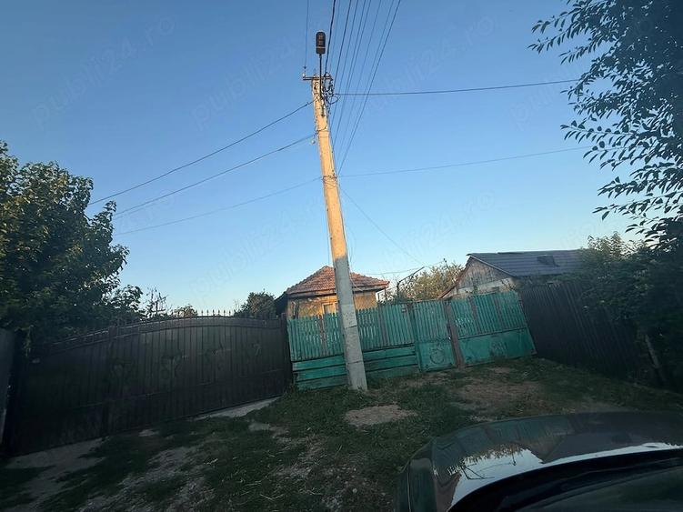 Casă cu Teren 1279 Mp în Fântânele