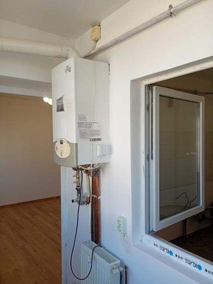 Apartament cu 2 camere decomandat în Craiovița Nouă