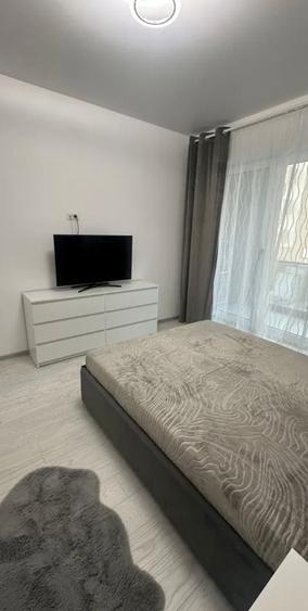Apartament cu 2 camere decomandat, mobilat în Apărătorii Patriei