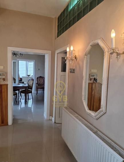 Duplex cu 4 camere cu Canalizare în Central