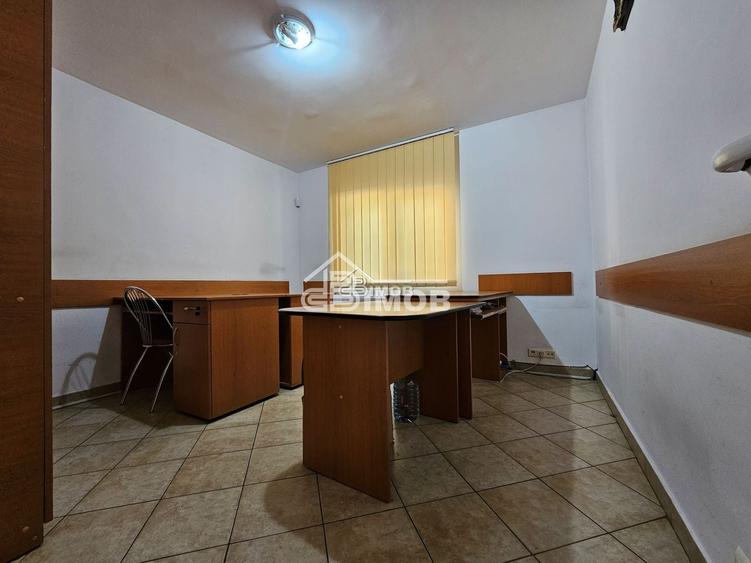 Apartament cu 3 camere decomandat în Micro 11