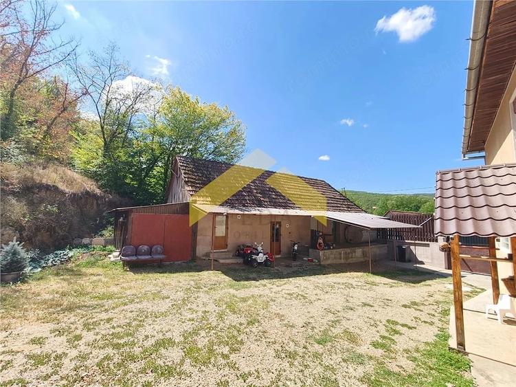 Casă cu 3 camere în Cladova
