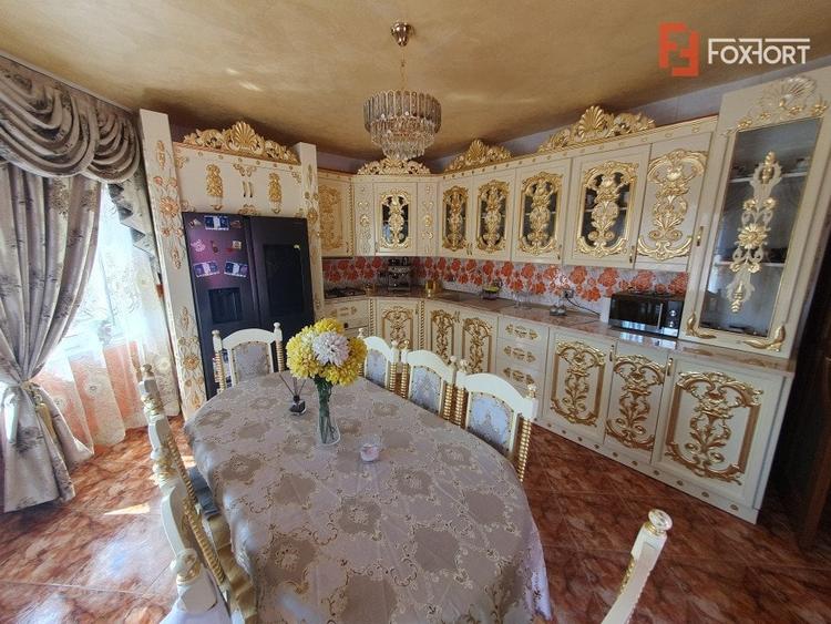 Casă individuală cu 5 camere cu Garaj în Denta