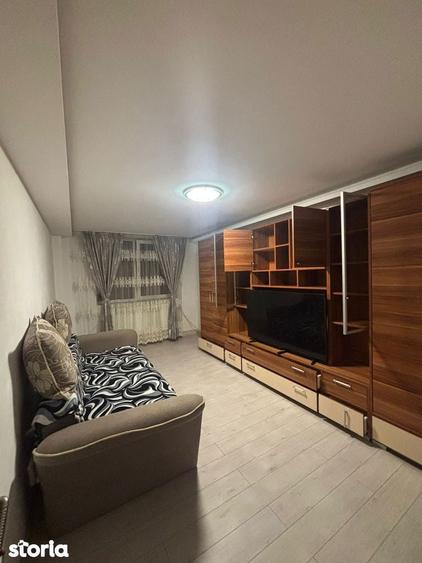 De inchiriat apartament 2 camere, zona ultracentrala, etaj intermediar - 3