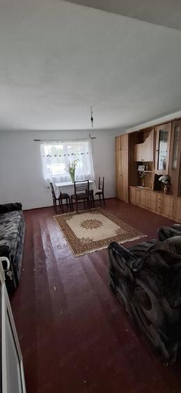 Casă cu 3 camere cu Teren 950 Mp în Cruceni