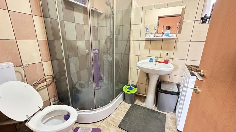 Casă cu 4 camere cu Teren 300 Mp în Fântânele