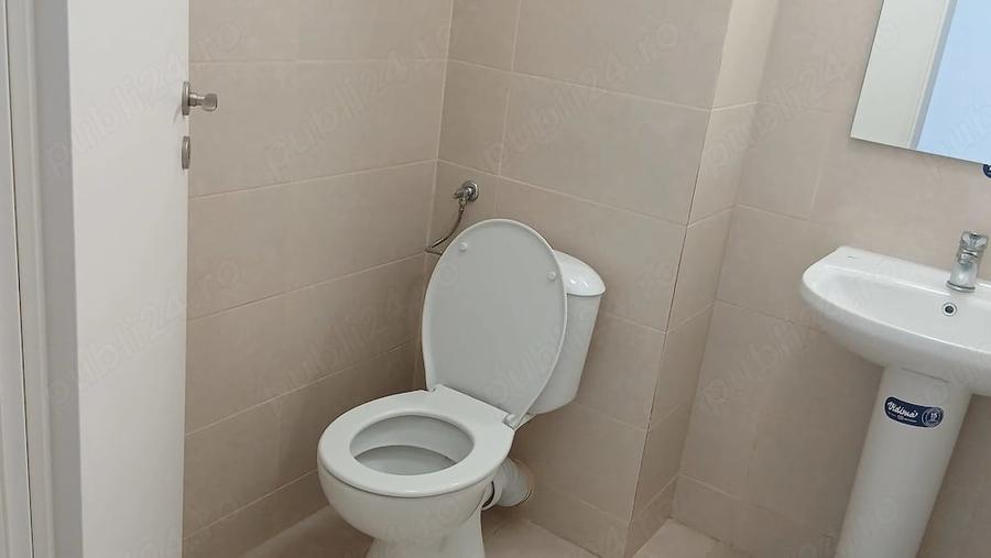 Garsonieră decomandată în Regie