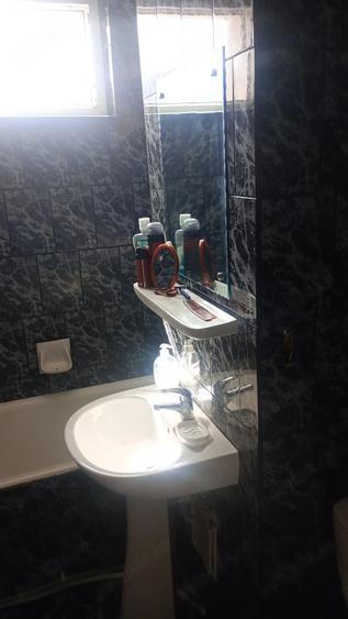 Apartament cu 2 camere decomandat în Precista