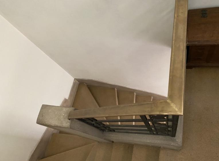 Casă individuală cu 15 camere cu Canalizare în Universitate