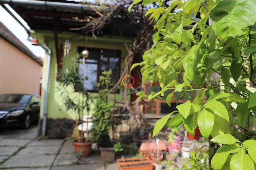 Casă individuală cu 4 camere cu Canalizare în Județean